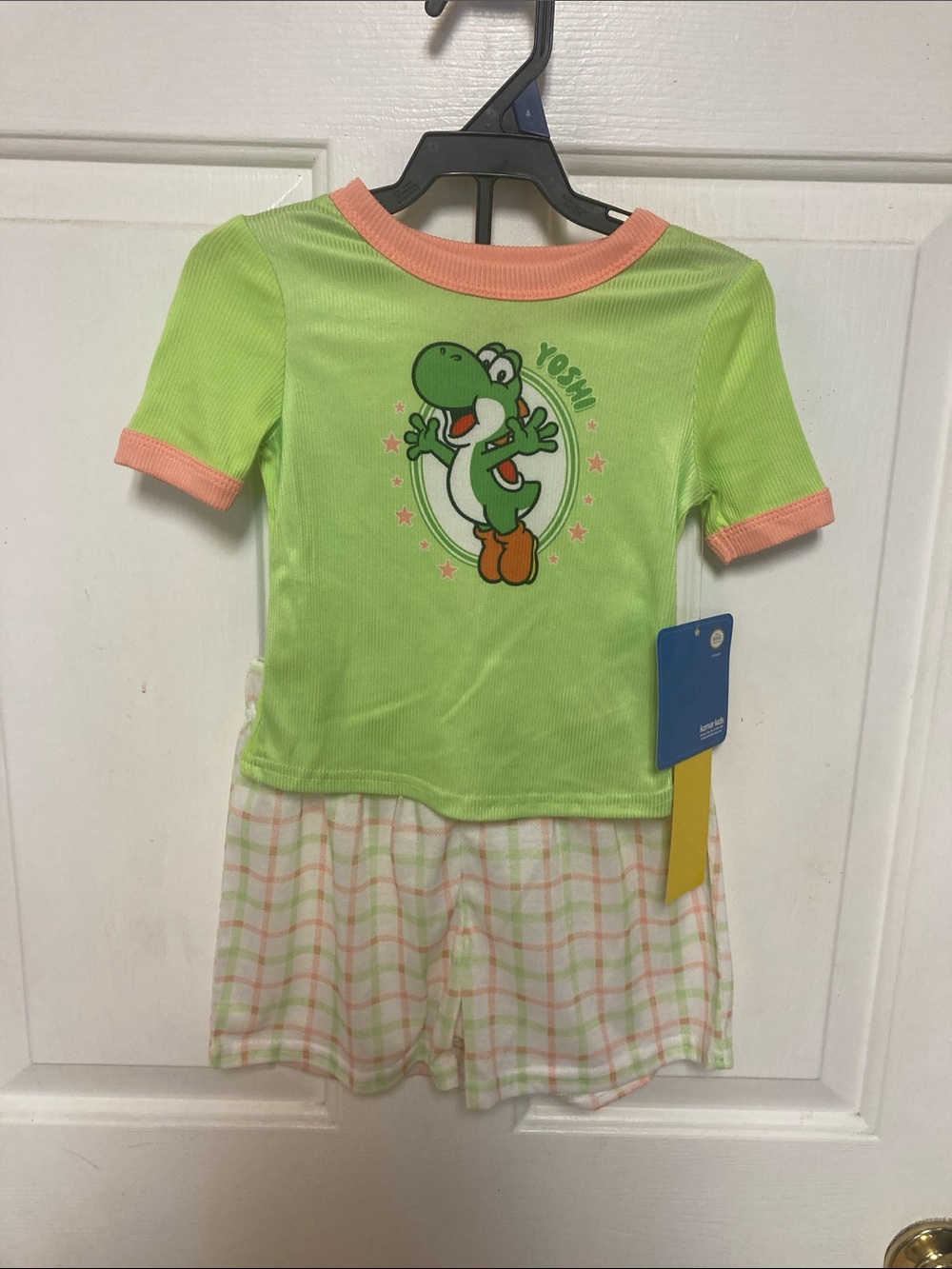 Nintendo Yoshi Lime Green & Peach Kids 2 piece  Set